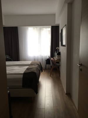 2F0448FC-0078-49D0-89EA-5B95E0F9A8C1