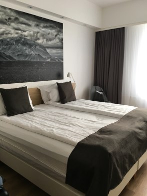 929255C6-26DD-4FEE-8C64-45A129F7E86F